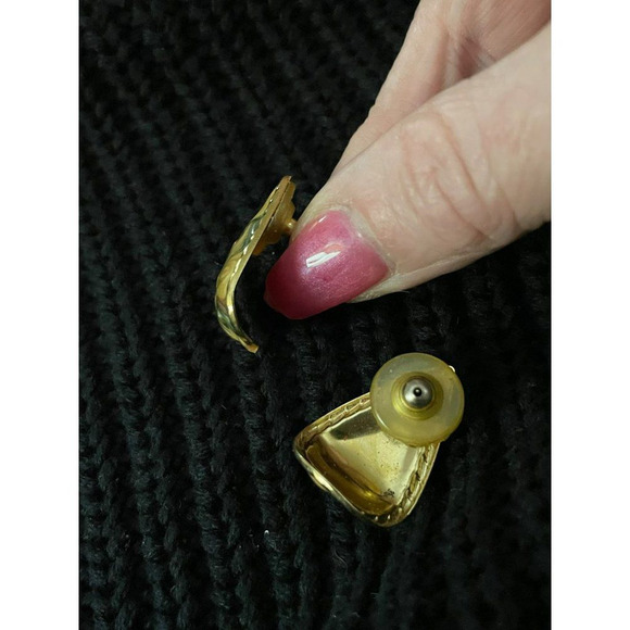 VINTAGE 80's Swirled Green Pink Gold Tone Tear Drop Earrings - Picture 5 of 6